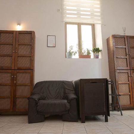 Cosy Apartment In City Centre Oradea Exterior photo